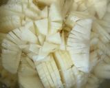 A picture of step 1 of Afghani style Omelette.