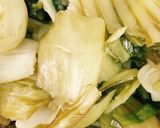 Hình bước làm 2 của món Canh Cải Chua Nấu Sườn Non