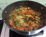 A picture of step 4 of Methi gobhi paneer burji.