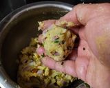 लेफ्ट ओवर पोहा डोनट्स(left over poha doughnut recipe in hindi) रेसिपी चरण 2 फोटो