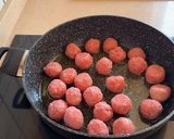 Foto del paso 1 de la receta: Albóndigas de pollo con curry rojo