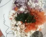 A picture of step 4 of Popcorn bhel.