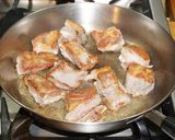 A picture of step 2 of Braised spareribs with lentils and vegetables.