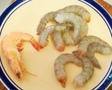 Foto del paso 2 de la receta Quiche de salmón y langostinos