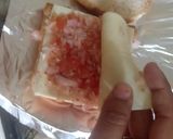 A picture of step 3 of My favourite dish Crunchy onina and tomato cheese toast.