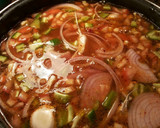 Foto del paso 10 de la receta: Alubias veganas, con cebollas maceradas en salsa thai