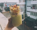 Hình bước làm 1 của món Smoothies bơ + dứa + yến mạch + ngũ cốc + hoa quả khô