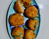 A picture of step 4 of Cheese Corn Balls.