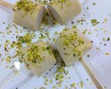 A picture of step 8 of Casar pista Malai kulfi.