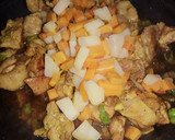 Foto del paso 5 de la receta: Cuarto de pollo deshuesado con zanahoria y papas