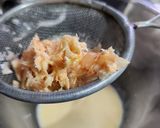 Foto del paso 4 de la receta: Timbal de salmón y camarones con salsa de camarones