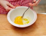 A picture of step 4 of Simple Cheese Omelette.