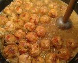 Foto del paso 7 de la receta: Albóndigas de pollo y pimientos en salsa de champiñón