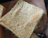व्हीट ब्रेड पासून बनवलेले कुल्फी (wheat bread kulfi recipe in marathi) रेसिपी स्टेप 1 फोटो 