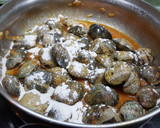 Foto del paso 5 de la receta: Almejas  con salsa de tomate