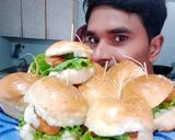 A picture of step 3 of Mini burger.