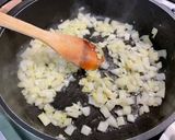 Une image de l'étape 9 de Poulet aux carottes, épices et lait de coco.