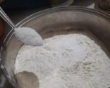 A picture of step 2 of Tandoori Roti.