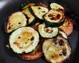 Foto del paso 2 de la receta: TORTILLA🥒🍳De Yuca Frita...!🍅