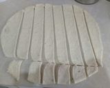 A picture of step 6 of Crunchy Mandazi.