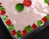 A picture of step 11 of Fruit trifle.