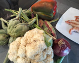 Foto del paso 1 de la receta: Falso arroz de coliflor con rape, gambas y alcachofas