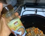 A picture of step 3 of Oriental rice /minced meat rice.