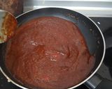 Foto del paso 3 de la receta: Salsa para pasta con Bovril, pasta de tomate y malta