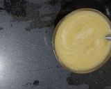 A picture of step 3 of Appletini.