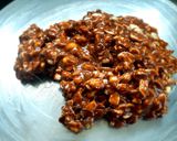સીંગ ની ચીકી (Peanuts Chikki Recipe in Gujarati) રેસીપી સ્ટેપ2ફોટો