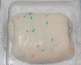 Foto langkah ke 7 dari resep Blue-Orange Sprinkles Sourdough Bread.