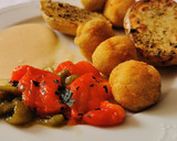 Foto del paso 7 de la receta: Croquetas de bacalao con pimientos asados y patatas
