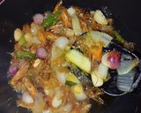 Foto langkah ke 1 dari resep Kaldu Kepala Udang Homemade.