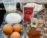 Foto del paso 1 de la receta Bizcochón de nata y chocolate