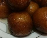 A picture of step 4 of Soji ke jamun.