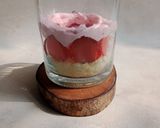 Foto langkah ke 3 dari resep Strawberry Dessert Cake In Jar.