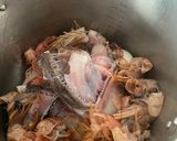 Foto del paso 1 de la receta: Caldereta de Gambones y Potas …
