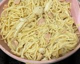 Foto langkah ke 6 dari resep Spaghetti Creamy Mushroom.