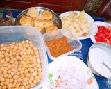 A picture of step 3 of Dahi Phulki Chana Chaat.