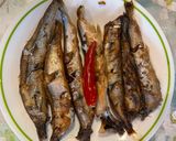 Hình bước làm 1 của món Cá thu trứng Nhật kho khô