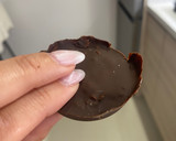 Φωτογραφία βήματος 5 της συνταγής Homemade σοκολατάκια με γέμιση φρυγανιές Wasa και κρέμα φυστίκι Lava
