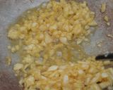 Foto langkah ke 4 dari resep Cah Brokoli Wortel Bawang Putih.