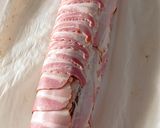Aszalt gyümölcsös, baconbe tekert csirkemell recept fázis 6 fotója