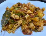 Foto del paso 5 de la receta: Pollo en salsa con patatas 🐓🥔