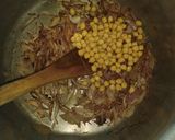 A picture of step 2 of Chana aloo pulao.