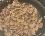 A picture of step 1 of Beef Stroganoff.