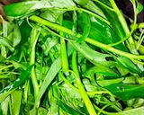 Foto langkah ke 1 dari resep Tumis Asam Kangkung.