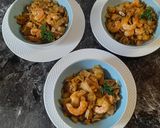 Foto del paso 7 de la receta: Langostinos al ajillo con col