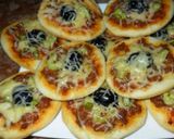 صورة لخطوة 1 من وصفة ميني بيتزا 🍕🍕