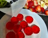 A picture of step 2 of Fruits Triffle.
